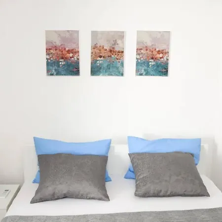 Dita Διαμέρισμα Τρογκίρ